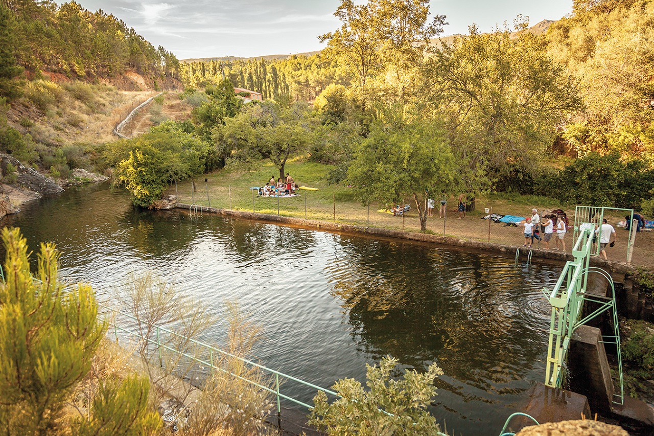 Verano en la Raya, Verão na Raia, Sierra de Gata, Valverde del Fresno, El Petril, verano, turismo, turismo fluvial, Extremadura