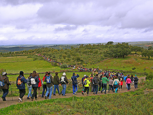 Cinco senderos rayanos para ponerse las botas en 2019