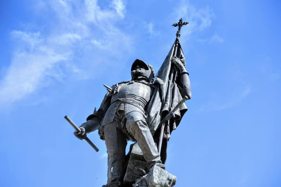 Alberto Banda, Medellín, Hernán Cortés