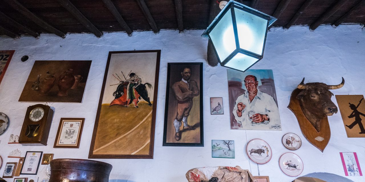 'Almoço' alentejano auténtico: la mesa (y el vino) de Adega Velha