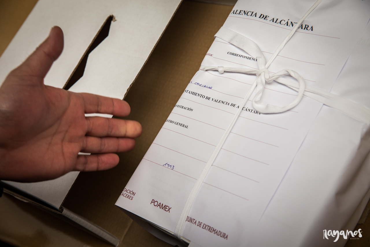 Archivo histórico, Valencia de Alcántara, libros, cultura, Extremadura