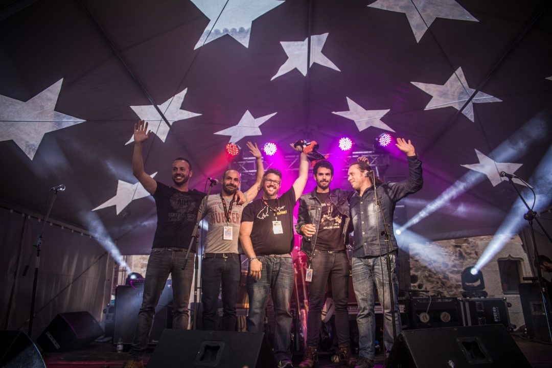 Cochera Suite, una banda a distancia